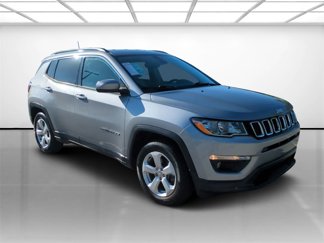 Used 2019 Jeep Compass Latitude w/ Safety & Security Group image 1