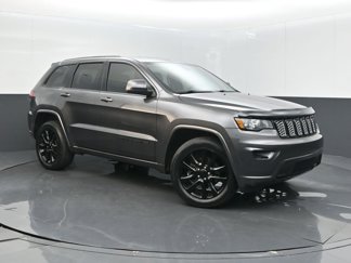 Used 2017 Jeep Grand Cherokee Altitude image 1
