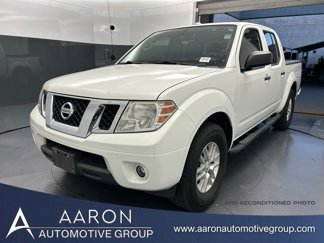 Used 2018 Nissan Frontier SV image 1