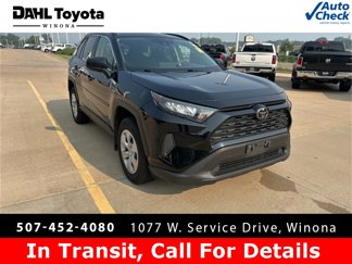Used 2019 Toyota RAV4 LE image 1
