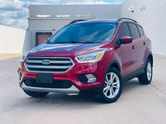 Used 2017 Ford Escape SE w/ Equipment Group 201A image 1