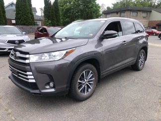 Used 2017 Toyota Highlander XLE image 1