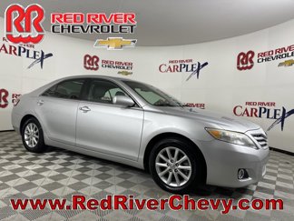 Used 2010 Toyota Camry LE image 1