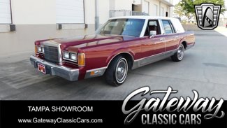 Used 1989 Lincoln Town Car Signature image 1