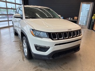 Used 2018 Jeep Compass Latitude w/ Cold Weather Group image 1