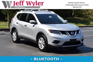 Used 2015 Nissan Rogue SV image 1