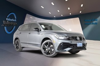Certified 2024 Volkswagen Tiguan SE R-Line image 1