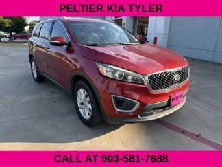 Used 2017 Kia Sorento LX w/ LX Convenience Package image 1