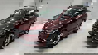 Certified 2015 Chrysler 200 Limited w/ Convenience Group image 1