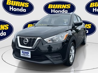 Used 2019 Nissan Kicks S image 1