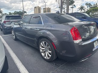 Used 2019 Chrysler 300 Limited image 1