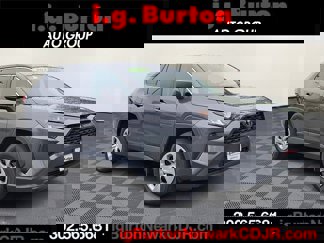 Used 2022 Toyota RAV4 LE image 1