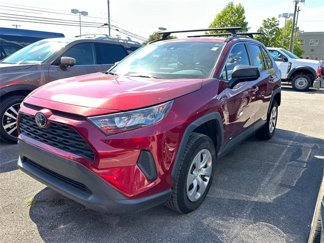 Used 2021 Toyota RAV4 LE image 1