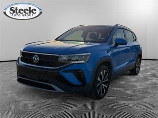 Used 2022 Volkswagen Taos SE image 1