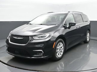 Used 2022 Chrysler Pacifica Touring-L image 1