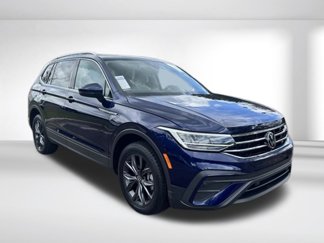 Certified 2022 Volkswagen Tiguan SE image 1