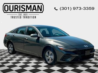 Certified 2025 Hyundai Elantra SE image 1