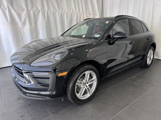 Certified 2022 Porsche Macan image 1