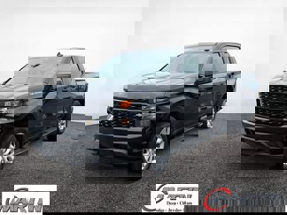 Used 2020 Chevrolet Silverado 1500 Custom w/ Custom Value Package image 1