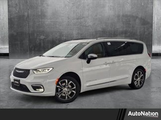 New 2025 Chrysler Pacifica Pinnacle image 1
