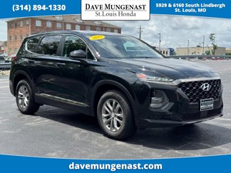 Used 2019 Hyundai Santa Fe SE image 1