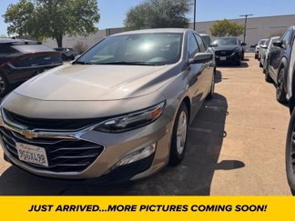 Used 2023 Chevrolet Malibu LT image 1