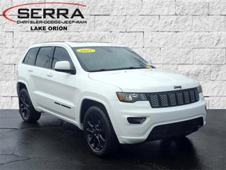 Used 2017 Jeep Grand Cherokee Altitude image 1