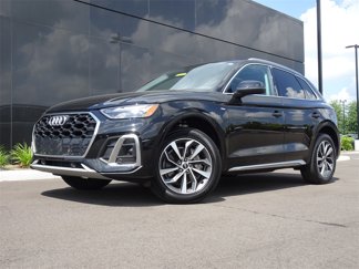 Used 2023 Audi Q5 2.0T Premium w/ Convenience Package image 1