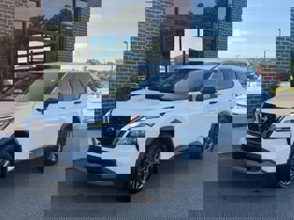 Used 2023 Nissan Rogue S image 1