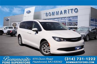 Used 2023 Chrysler Voyager LX image 1