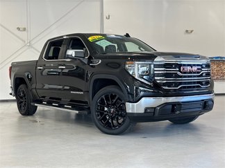 Certified 2023 GMC Sierra 1500 SLT image 1