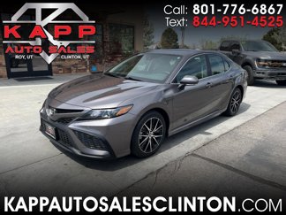 Used 2022 Toyota Camry SE image 1