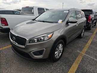 Used 2017 Kia Sorento LX image 1