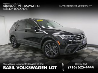 Certified 2022 Volkswagen Tiguan SE image 1