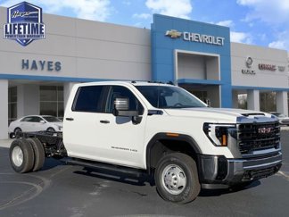 New 2025 GMC Sierra 3500 Pro w/ Convenience Package image 1