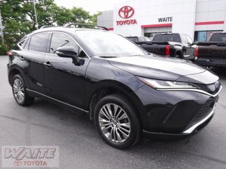 Certified 2022 Toyota Venza XLE image 1