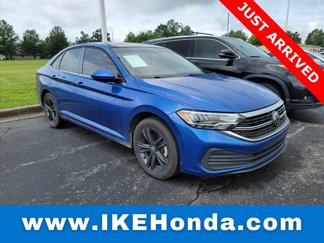 Used 2022 Volkswagen Jetta SE image 1