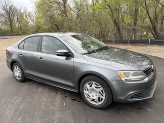 Used 2014 Volkswagen Jetta SE image 1