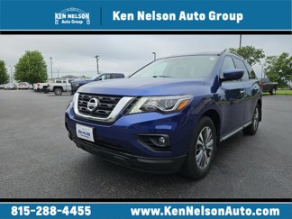 Used 2019 Nissan Pathfinder SV image 1