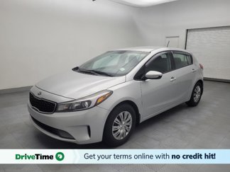 Used 2017 Kia Forte LX image 1
