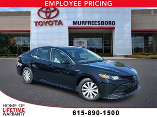 Used 2020 Toyota Camry LE image 1