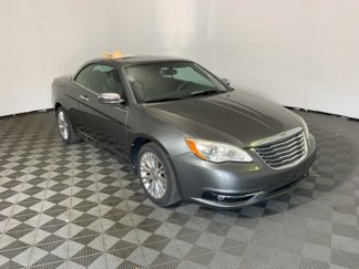 Used 2011 Chrysler 200 Limited image 1