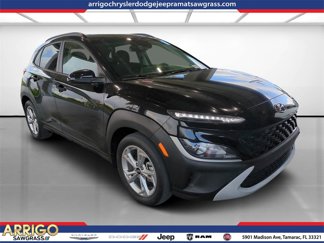 Used 2023 Hyundai Kona SEL w/ Winter Weather Package image 1