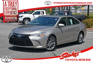 Used 2015 Toyota Camry LE image 1
