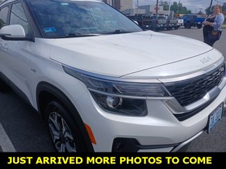 Used 2023 Kia Seltos EX image 1