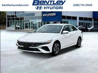 New 2025 Hyundai Elantra SEL image 1