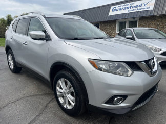 Used 2014 Nissan Rogue SV image 1