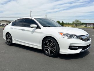 Used 2017 Honda Accord Sport image 1