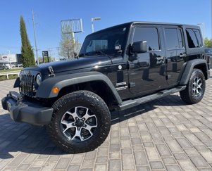 Used 2013 Jeep Wrangler Unlimited Sport image 1