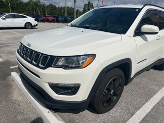 Used 2021 Jeep Compass Latitude image 1